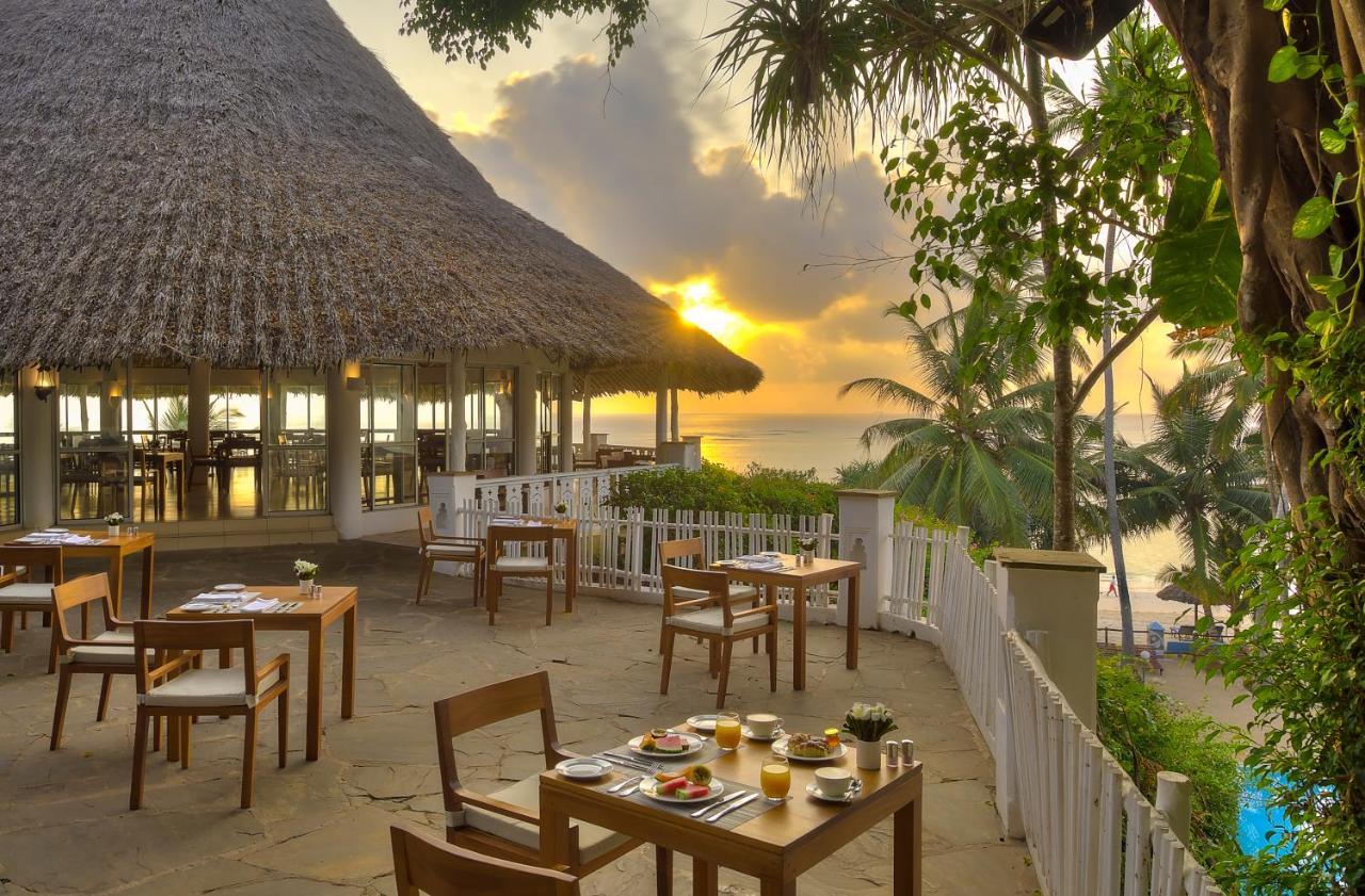 Diamonds Leisure Beach & Golf Resort Диани-Бич Экстерьер фото Sunset at the Beach Club