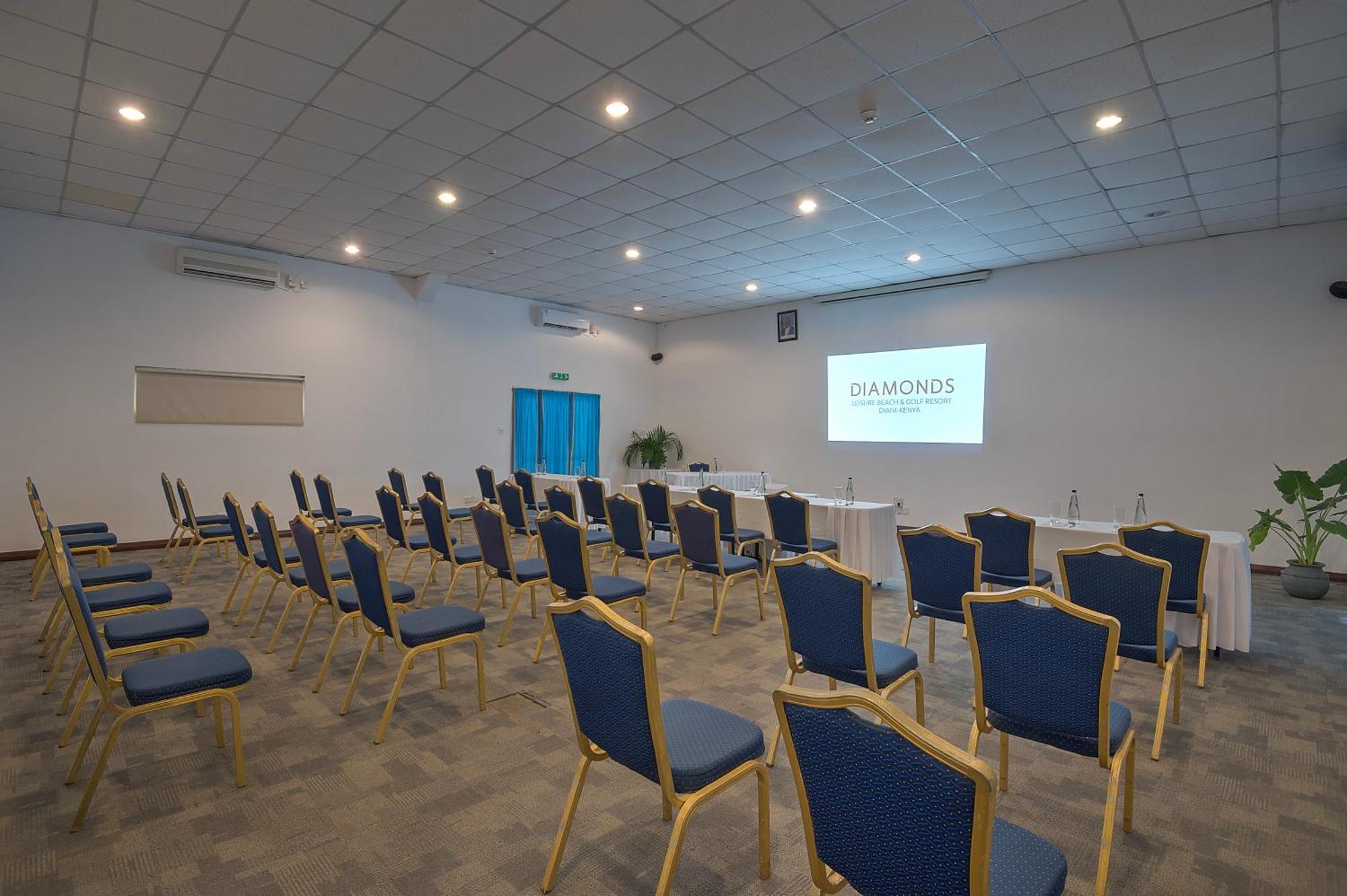 Diamonds Leisure Beach & Golf Resort Диани-Бич Экстерьер фото The conference room